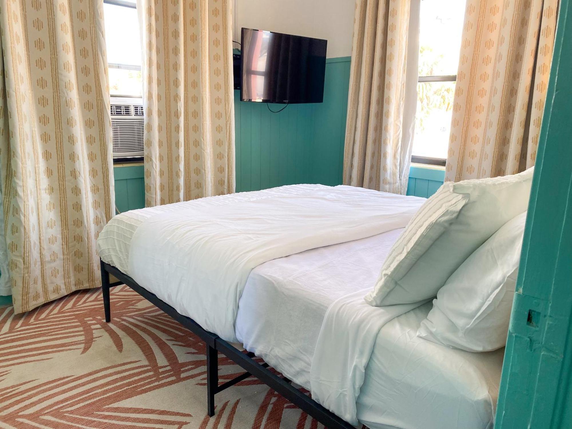 Oasis Palms Resort Сейнт Пийт Бийч Екстериор снимка