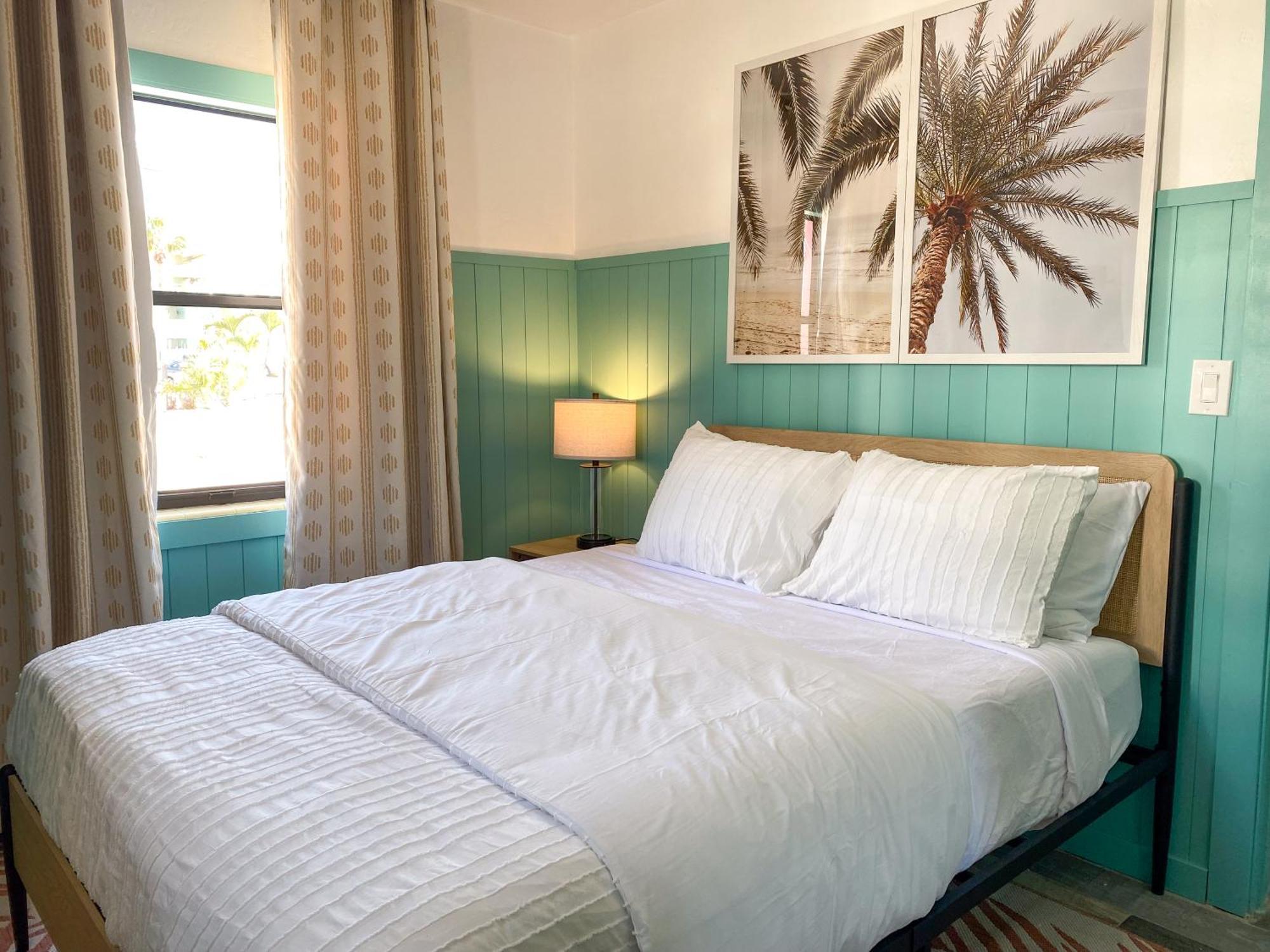 Oasis Palms Resort Сейнт Пийт Бийч Екстериор снимка