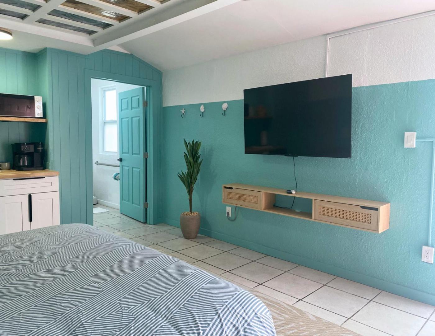 Oasis Palms Resort Сейнт Пийт Бийч Екстериор снимка